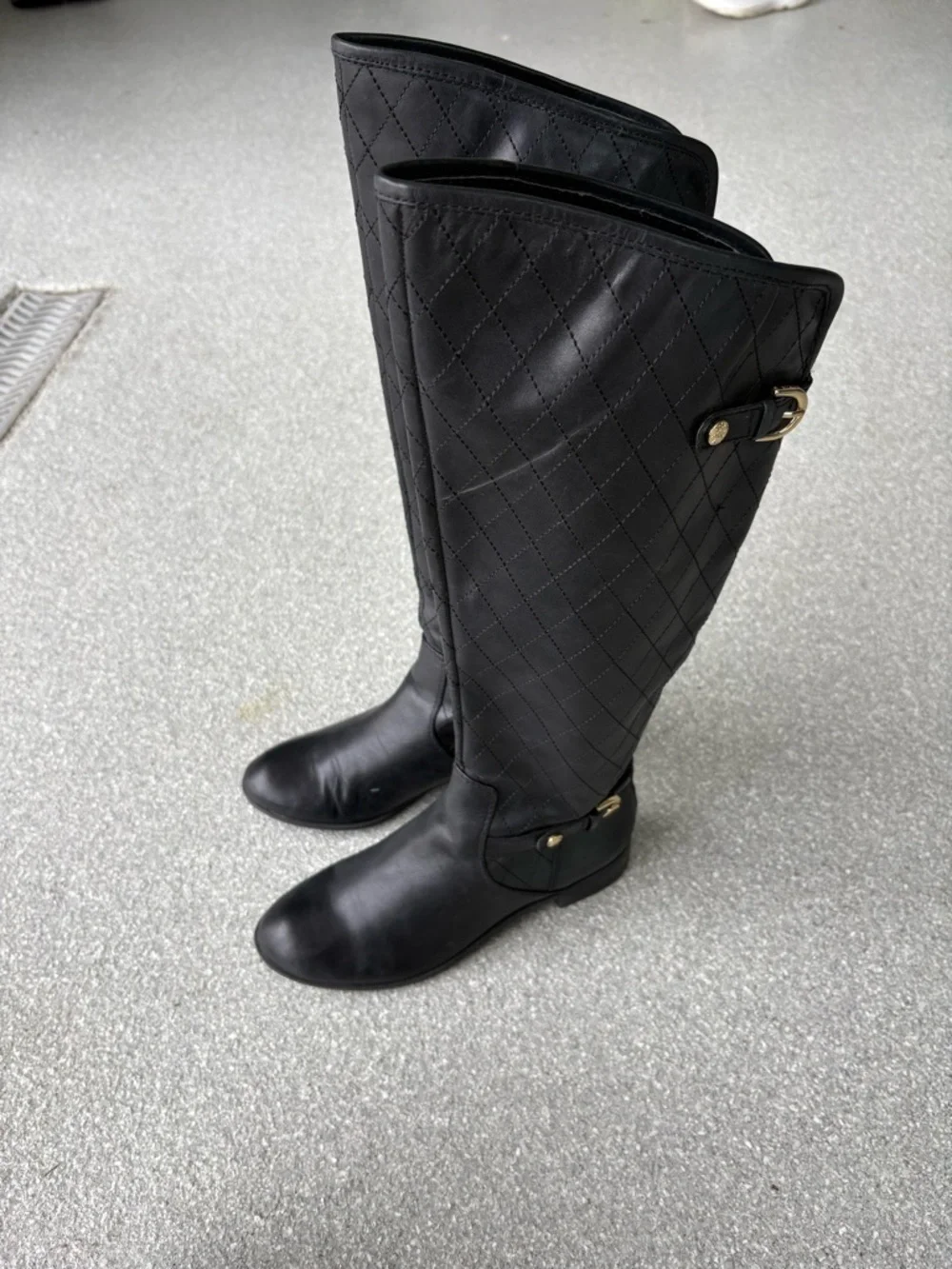 AK Anne Klein Klye quilted leather riding boots size 6